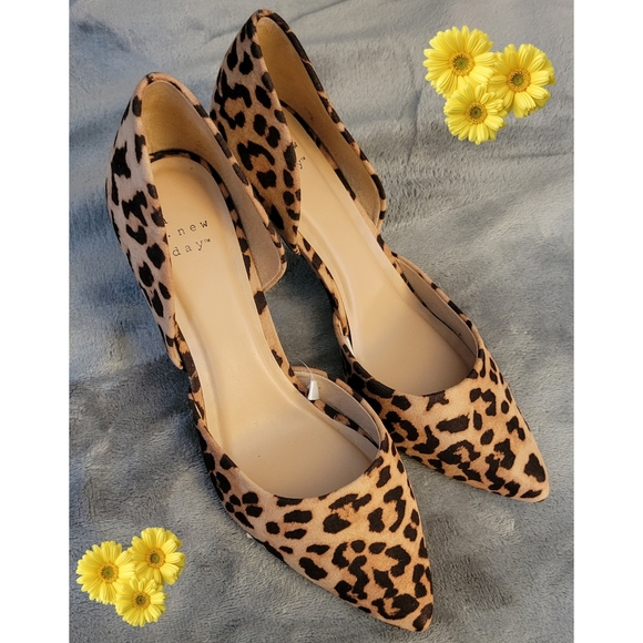 a new day Shoes - A NEW DAY LEOPARD HEELS 👠